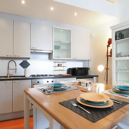 Cozy One Bedroom Close To Porta Venezia Διαμέρισμα