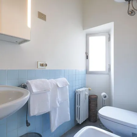 Cozy One Bedroom Close To Porta Venezia アパート *